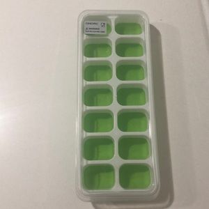 SILICONE ICE TRAY FOR EASY USE - Multiple Ice Cubes